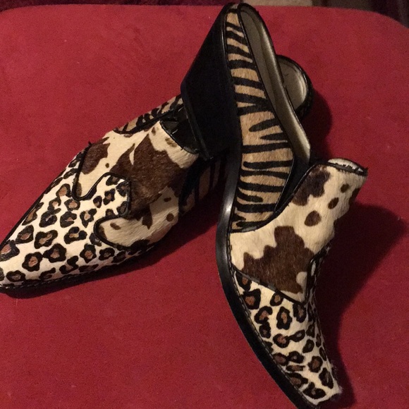 Leopard pattern mules